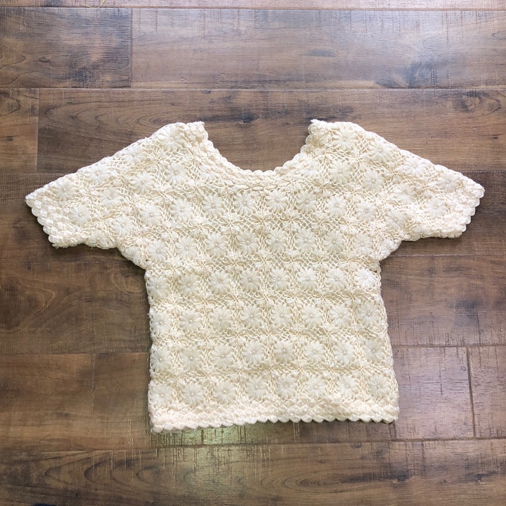 Vintage Cyn Les  100% wool hand beaded short sleeve sweater, size40 (US 6-8)